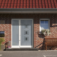 Haustür weiß mit satiniertem Glas und Seitenteil kaufen