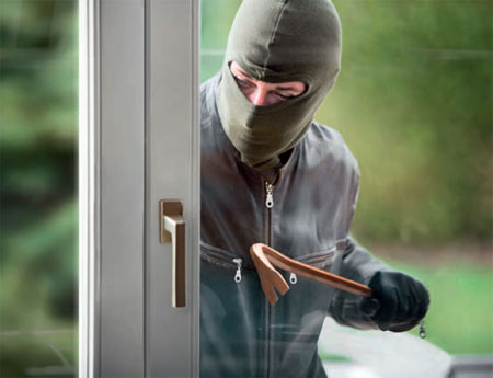 Fenster Einbruchschutz von KFS gegen Einbruchversuch!